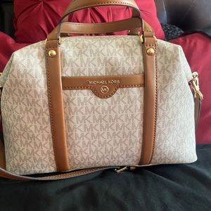 Mi Collection Travel Bag